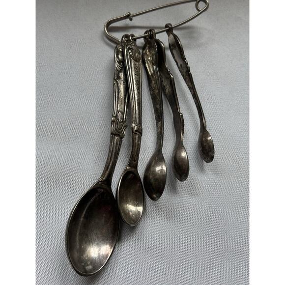 Anthropologie Vintage Silver Plated Measuring Spoons Set of 5 on Safety Pin - Picture 4 of 7